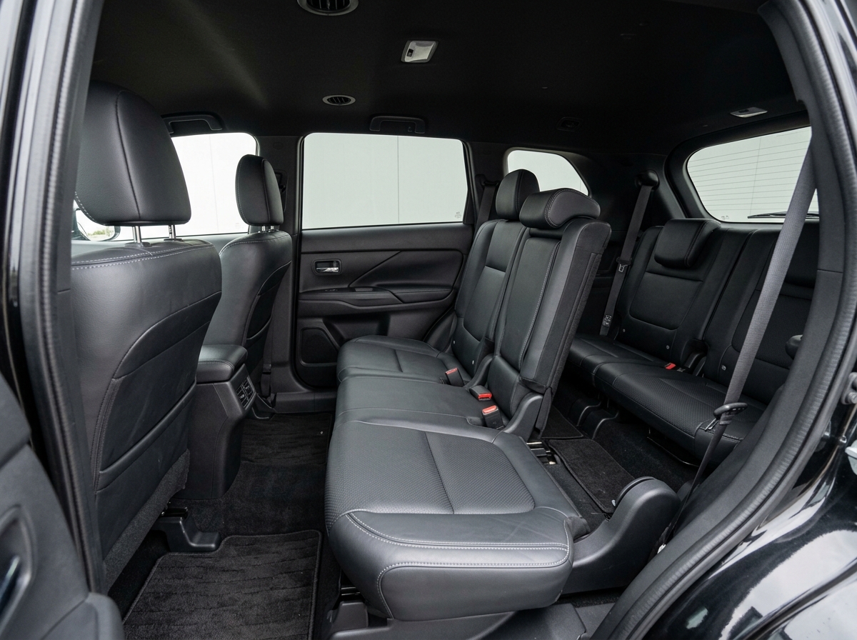 Outlander leather passenger seating